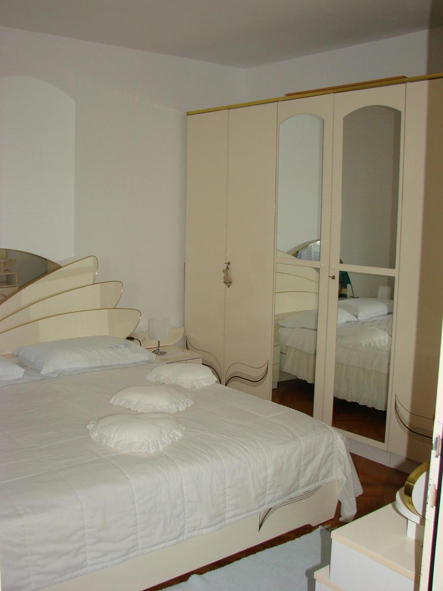 Apartment Milena Pula Oda fotoğraf